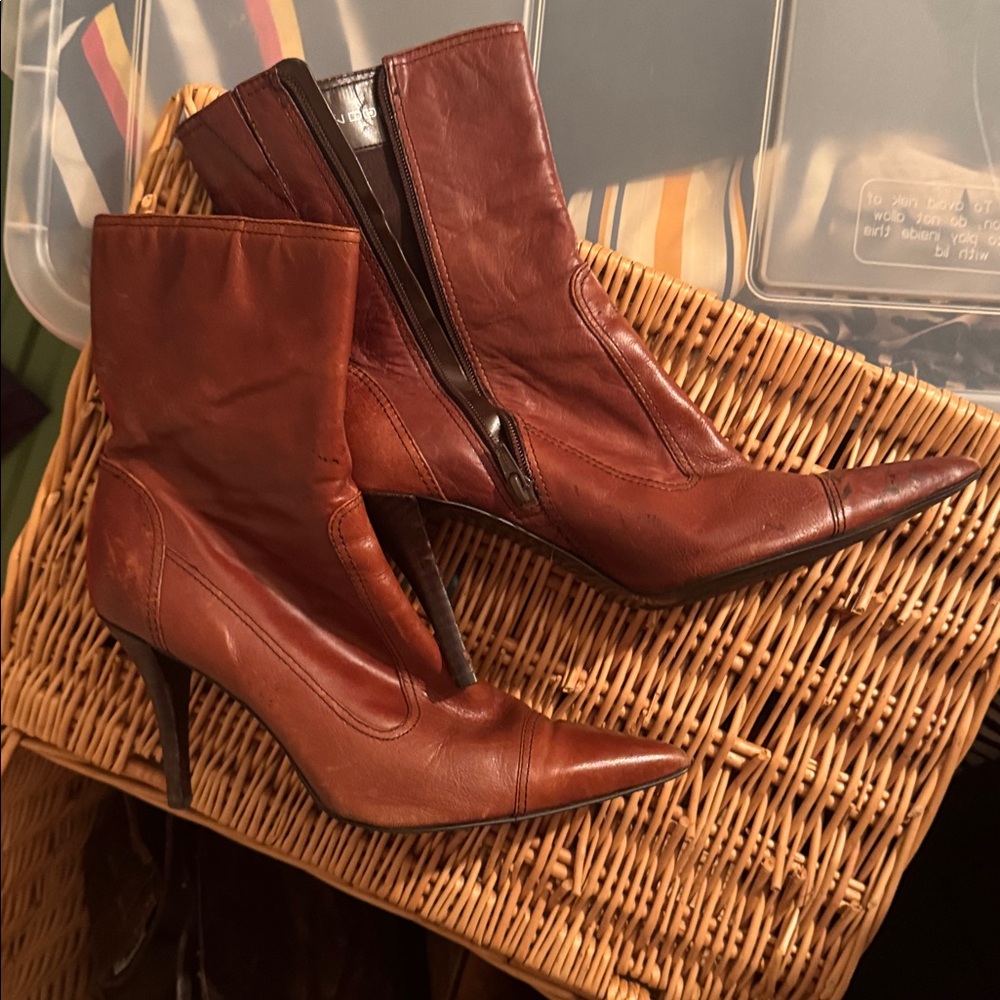 Bandolino Tondraf Booties